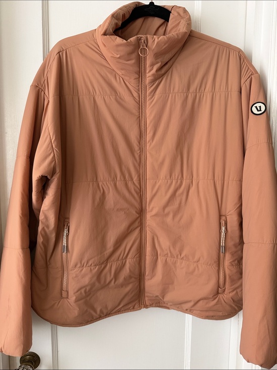 Vuori Jackets & Blazers - Vuori Women's Canyon Insulated Jacket Large Rose Color
